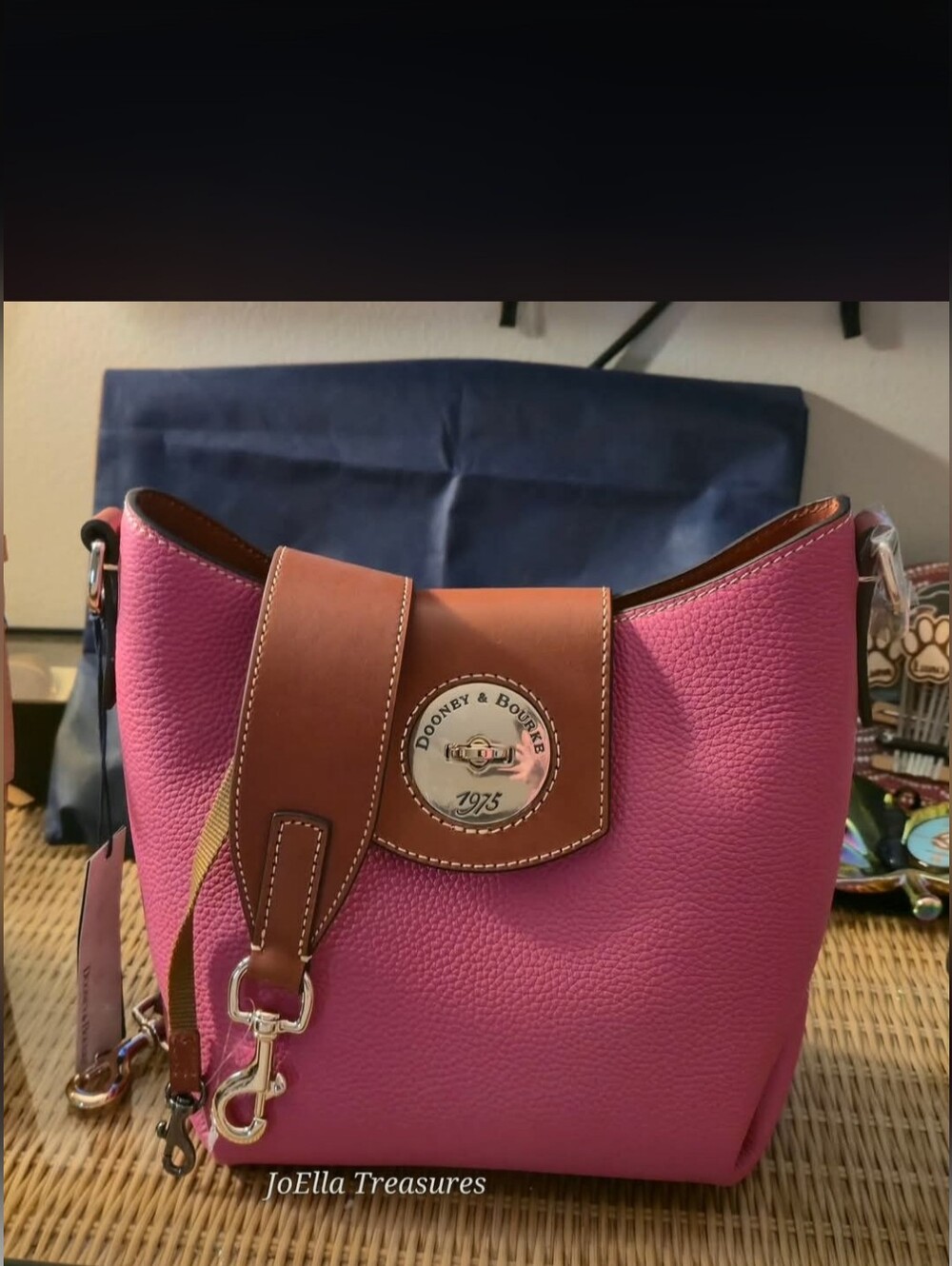 Dooney & Bourke Pebble Turnlock Sac 22 NWT
